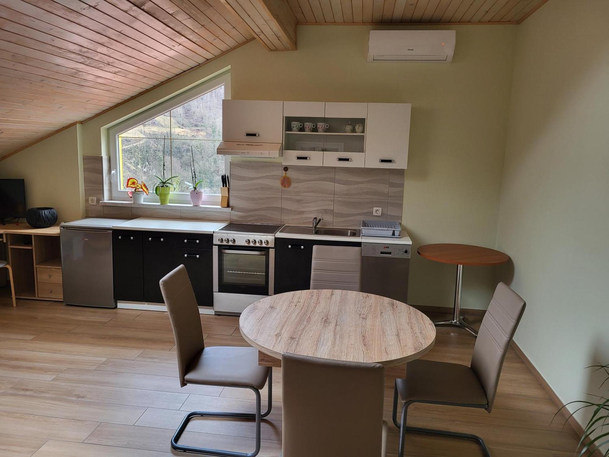 Apartma Jermol Most Na Soci Ngoại thất bức ảnh